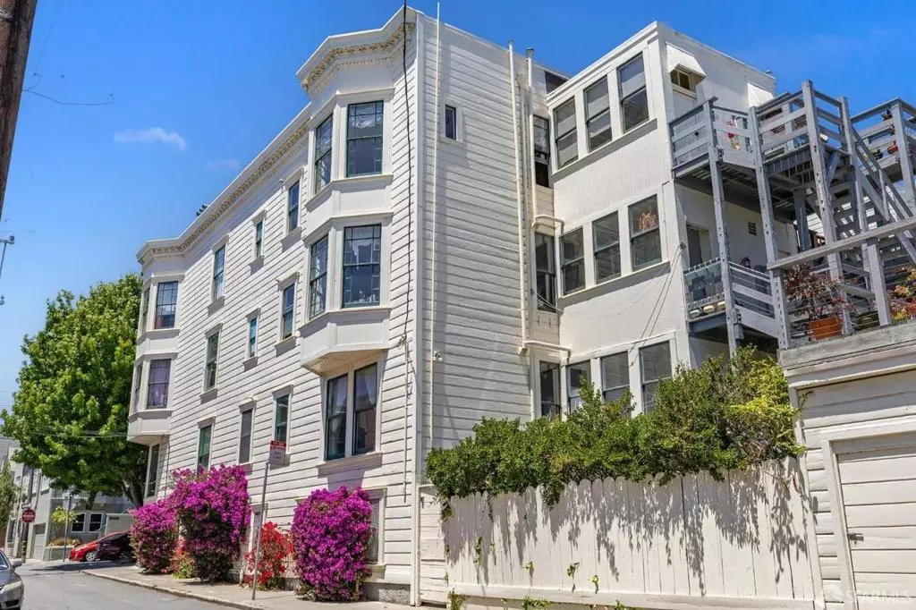 San Francisco, CA 94114,157167 VICKSBURG ST