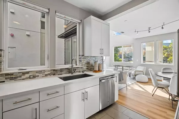 Redwood City, CA 94063,630 Warren ST