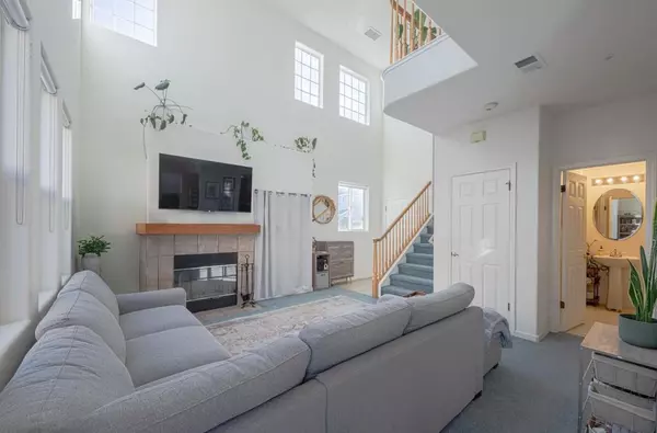 Salinas, CA 93906,1935 Bradbury ST