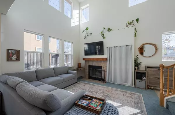 Salinas, CA 93906,1935 Bradbury ST