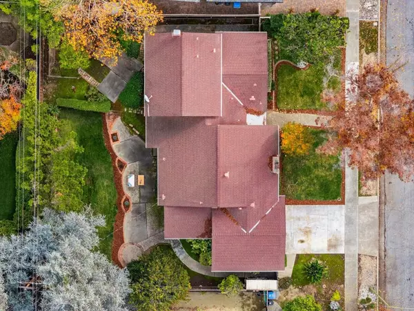 San Jose, CA 95129,5231 Eileen DR