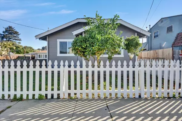 Hollister, CA 95023,367 College ST