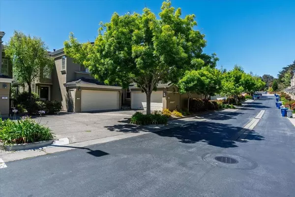 South San Francisco, CA 94080,25 Windcrest LN