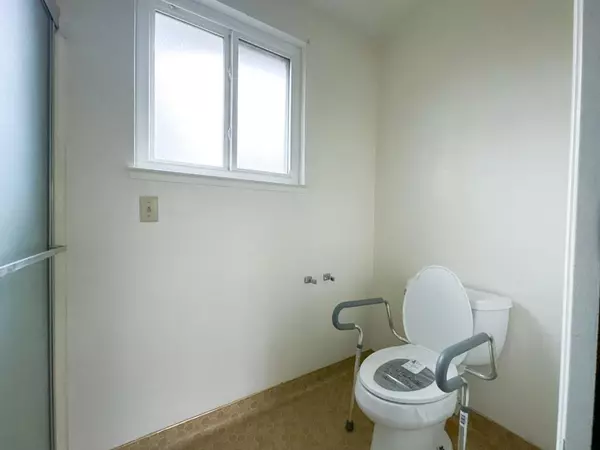 Turlock, CA 95382,1465 W Tuolumne RD