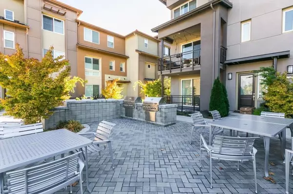 261 Odyssey LN, Milpitas, CA 95035