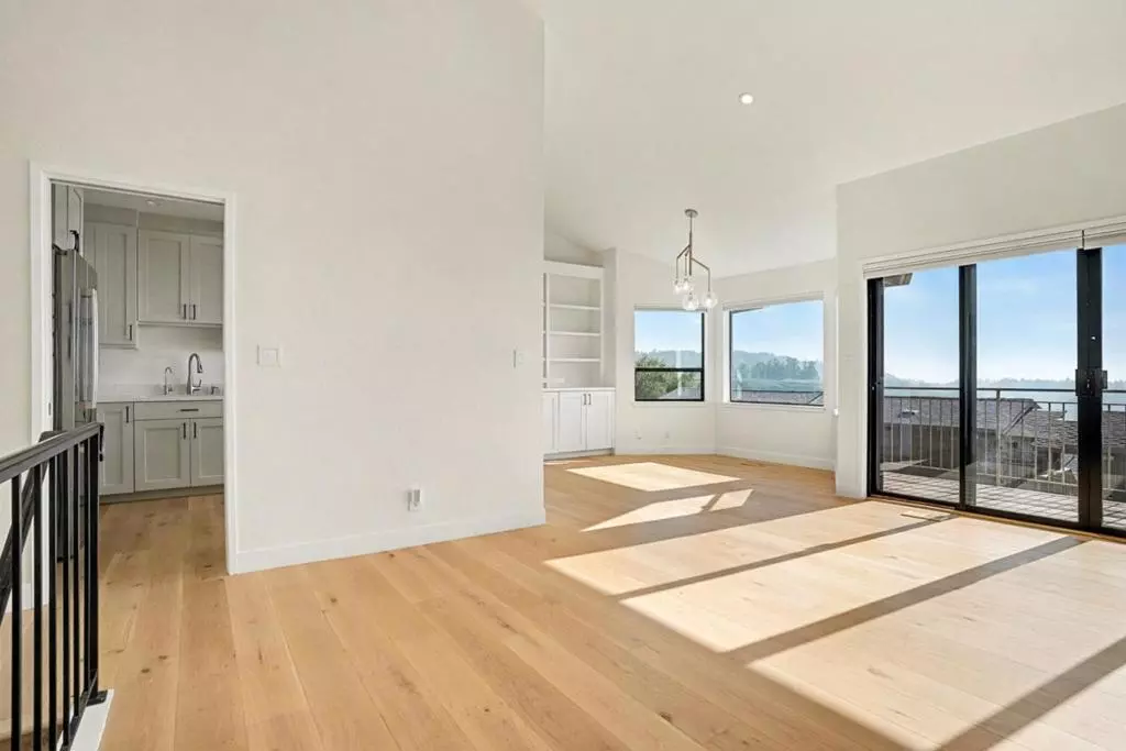 Oakland, CA 94618,29 Starview DR