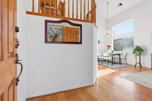 Hayward, CA 94544,29273 Chance ST