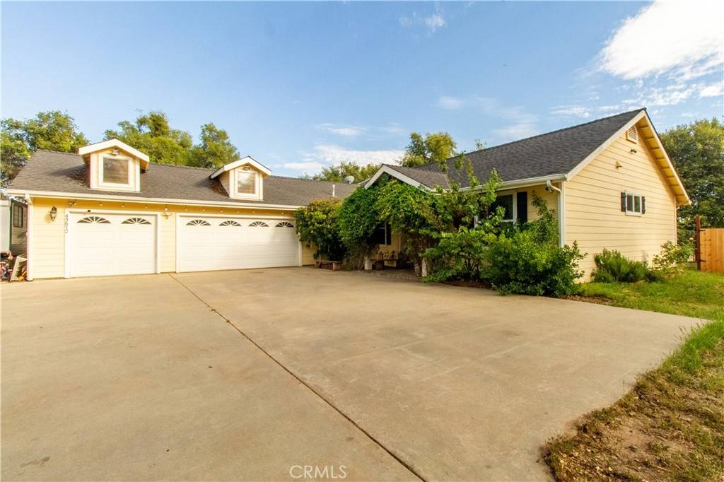 45672 Lash LN, Ahwahnee, CA 93601