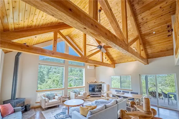 5809 W Whitlock RD, Mariposa, CA 95338