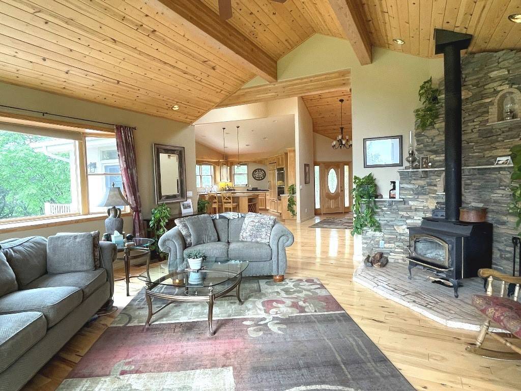 Mariposa, CA 95338,5637 Lakeside RD