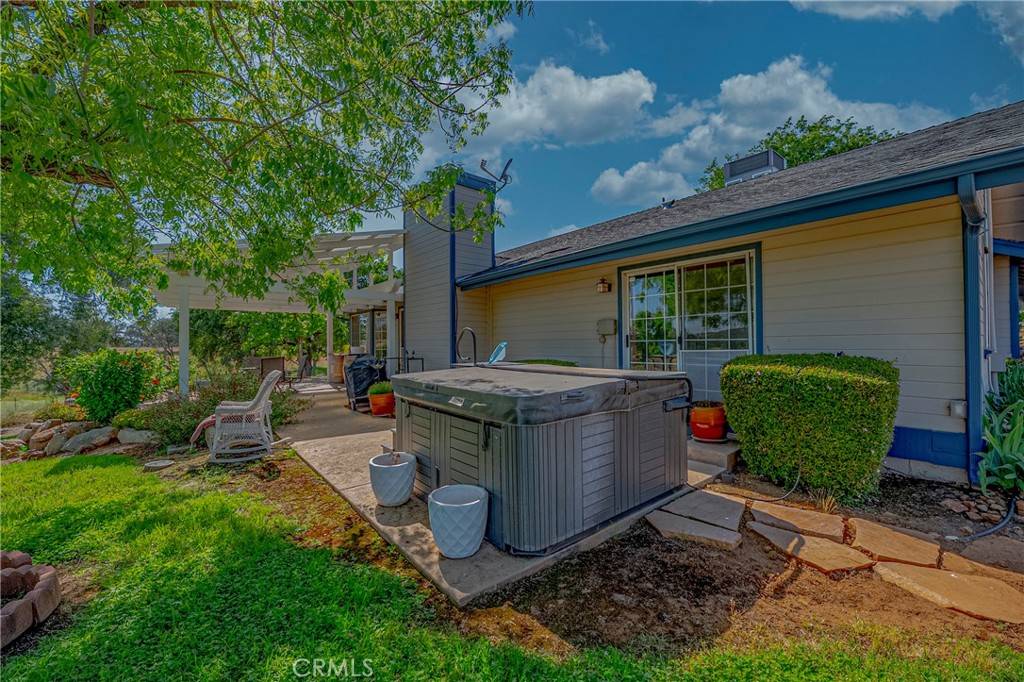 5030 Creek Front RD, Catheys Valley, CA 95306