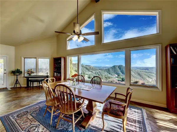 Fallbrook, CA 92028,3921 W Sandia Creek Ter