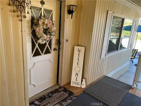 Lakeside, CA 92040,13460 Highway 8 Business #17