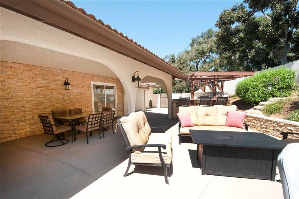Fallbrook, CA 92028,1645 Ranchwood LN