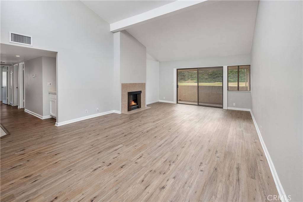 Carlsbad, CA 92009,2639 Pirineos WAY #231