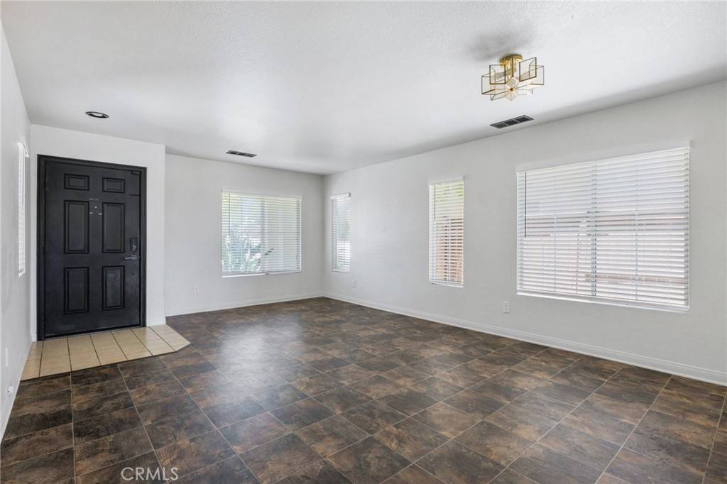 Murrieta, CA 92563,40744 La Salle PL