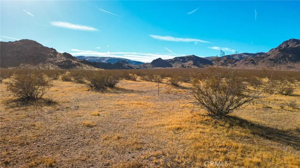 Lucerne Valley, CA 92356,0 Barstow RD