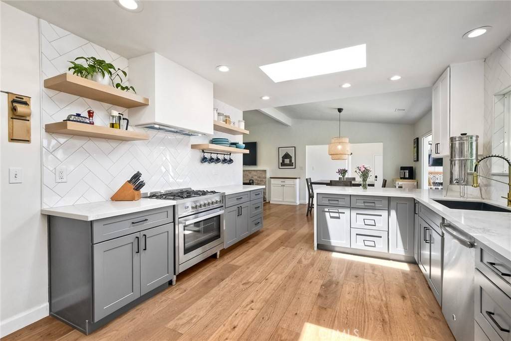 Escondido, CA 92025,1936 Rohn RD