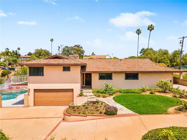 1238 Barbara DR, Vista, CA 92084