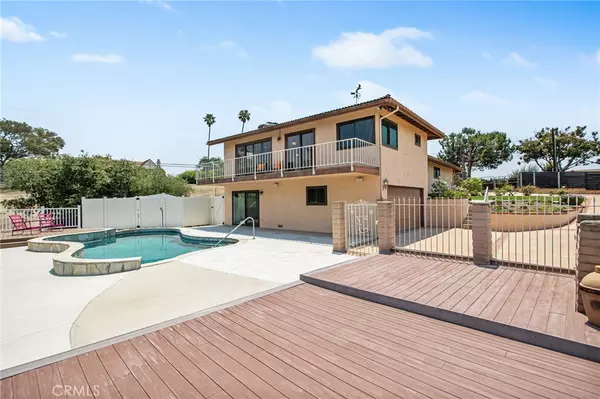 Vista, CA 92084,1238 Barbara DR