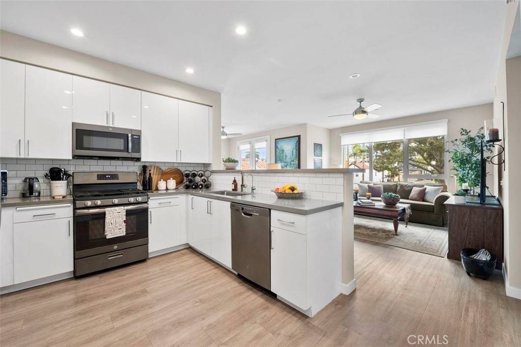 Oceanside, CA 92054,355 N Cleveland ST #211