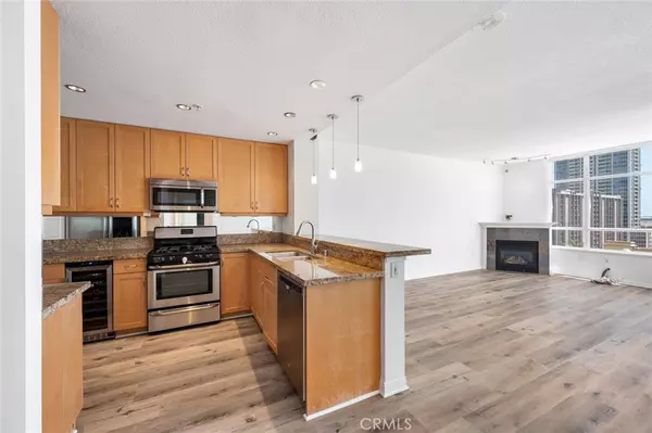 San Diego, CA 92101,850 Beech Street, Unit 711