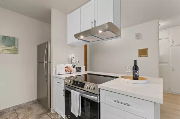 San Diego, CA 92107,4444 W Point Loma #23