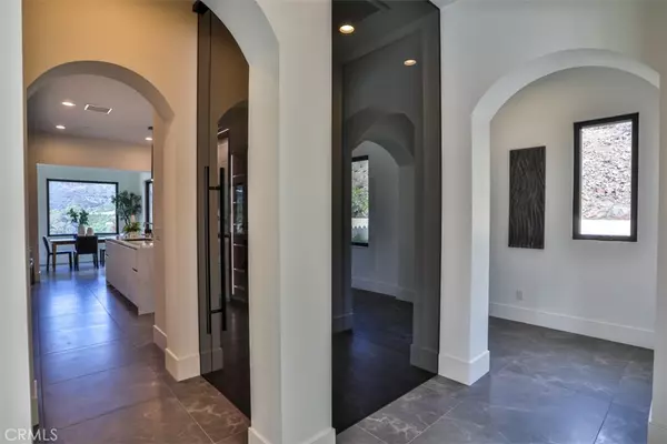 Temecula, CA 92590,43698 De Luz