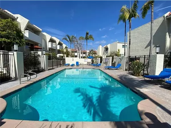 423 2nd ST, Hermosa Beach, CA 90254