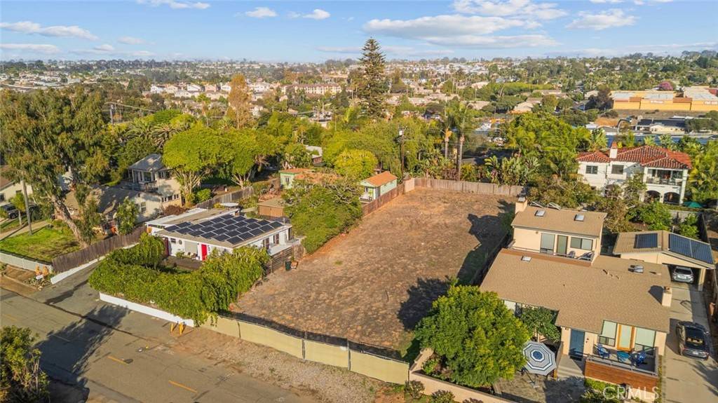 Encinitas, CA 92024,837 Stratford DR