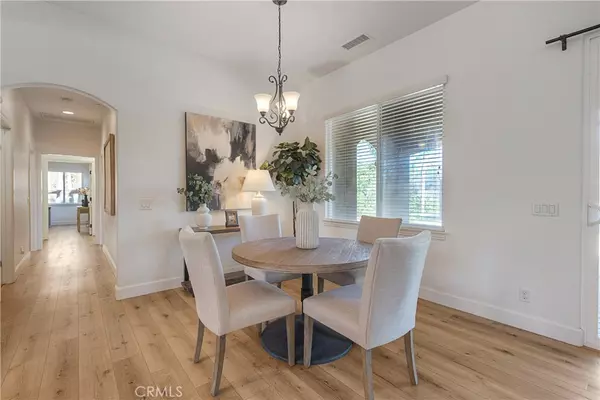 Fallbrook, CA 92028,1986 Grey Rabbit Hollow LN