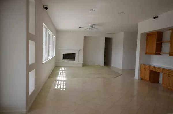 Escondido, CA 92025,2565 Park Ridge DR