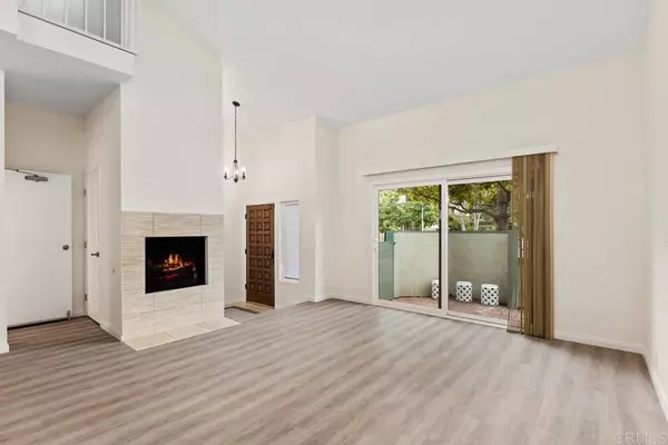 La Jolla, CA 92037,3243 Caminito Eastbluff #36