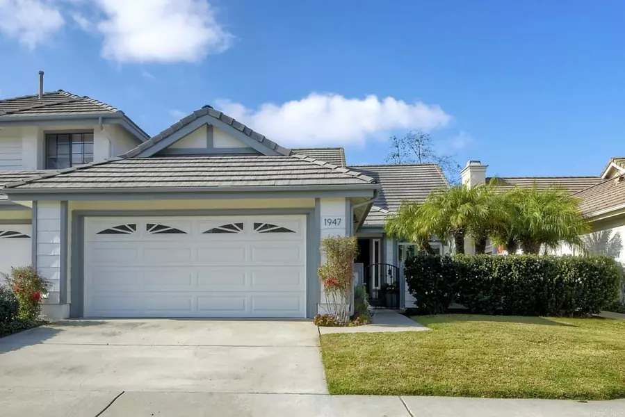 1947 Spyglass CIR, Vista, CA 92081