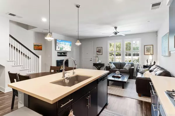 Carlsbad, CA 92011,1606 Fairlead AVE