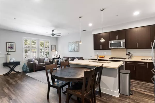 Carlsbad, CA 92011,1606 Fairlead AVE