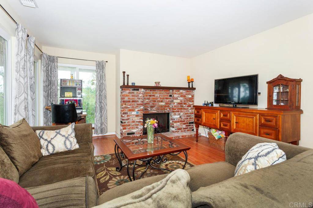 Oceanside, CA 92054,1857 Avocado RD