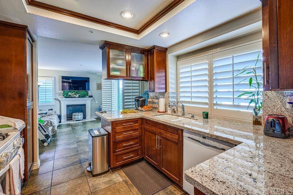 Highland, CA 92346,29198 Stonegate LN