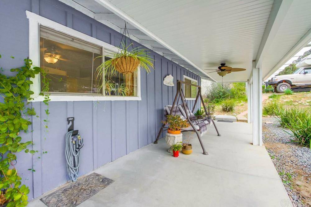Fallbrook, CA 92028,1852 Chapulin LN