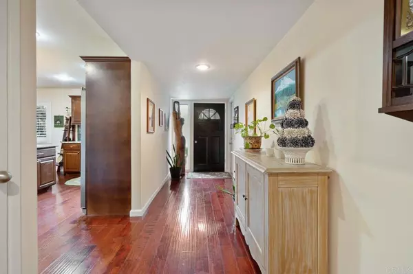 Oceanside, CA 92054,1410 Belleaire ST