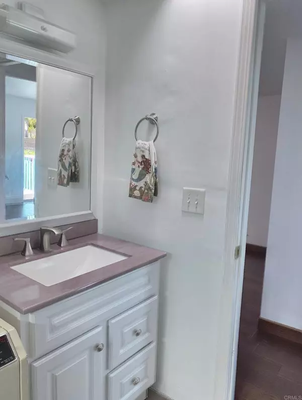 Oceanside, CA 92057,124 Swallow LN