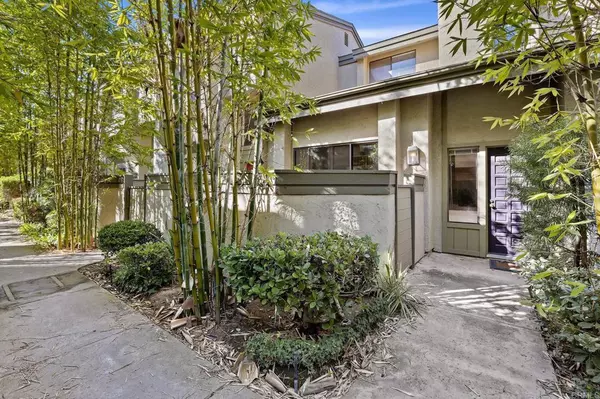 3236 Caminito Eastbluff #79, La Jolla, CA 92037