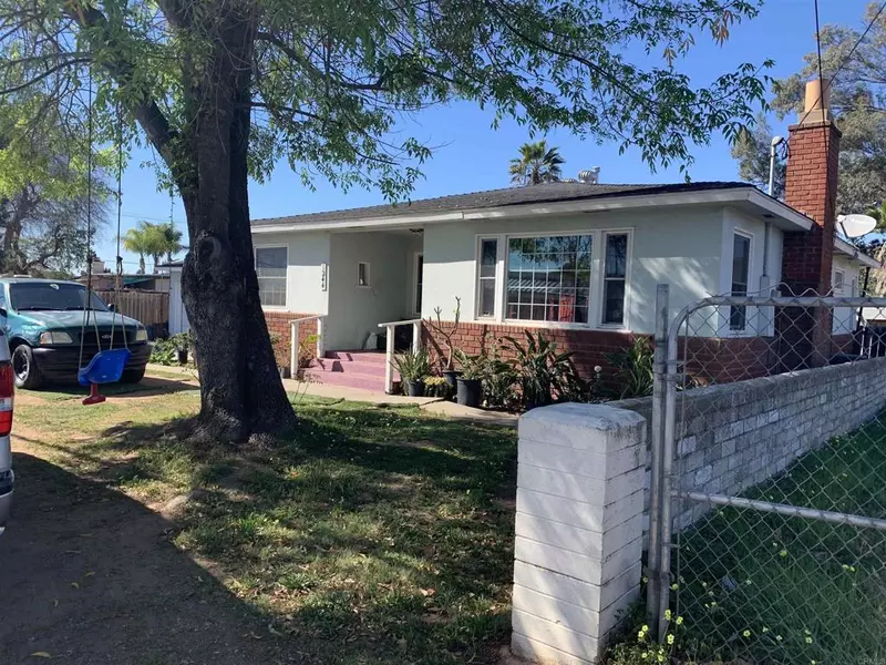 1244 E Lincoln AVE, Escondido, CA 92027