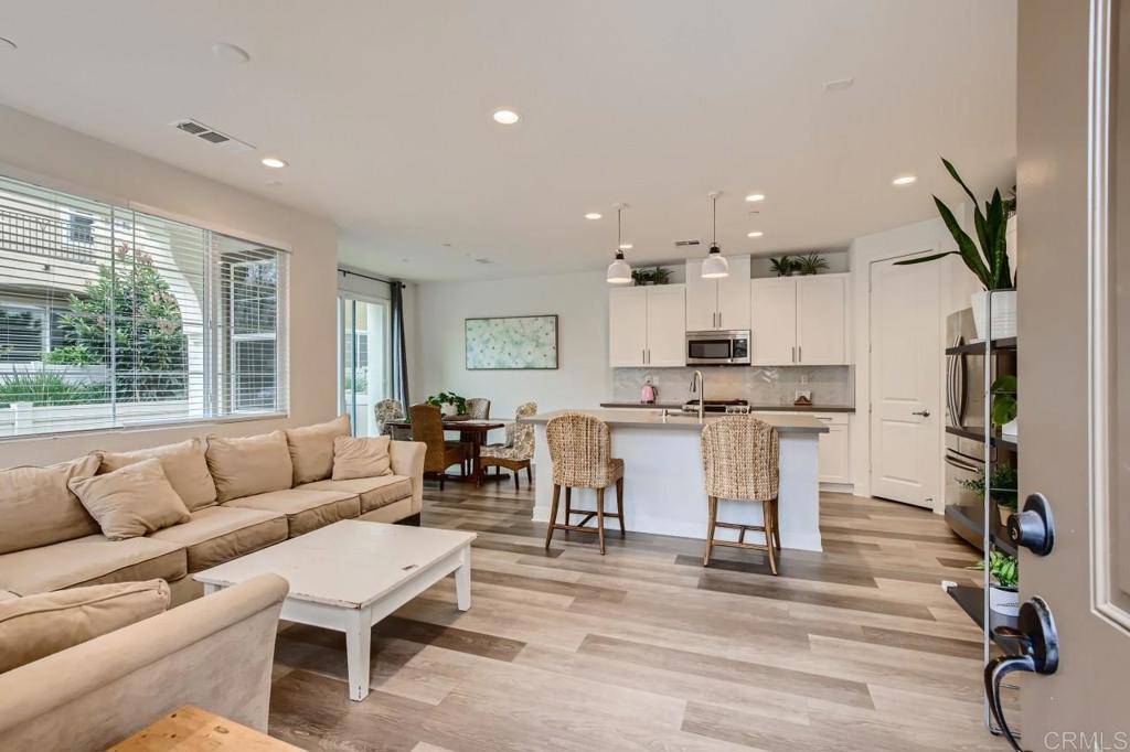 Carlsbad, CA 92010,3132 Dega PL