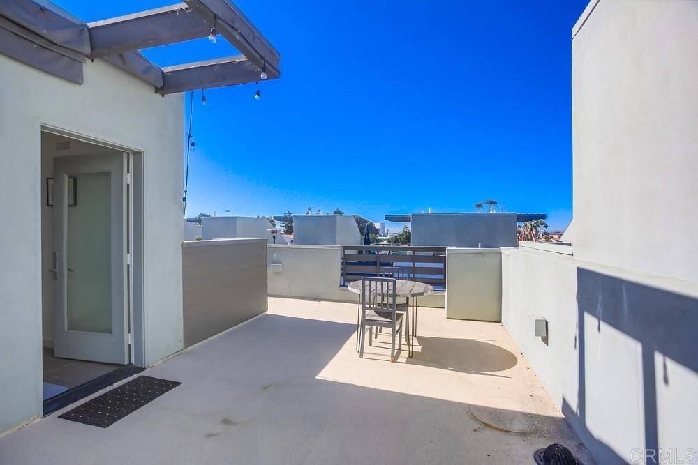 Carlsbad, CA 92008,2541 State ST