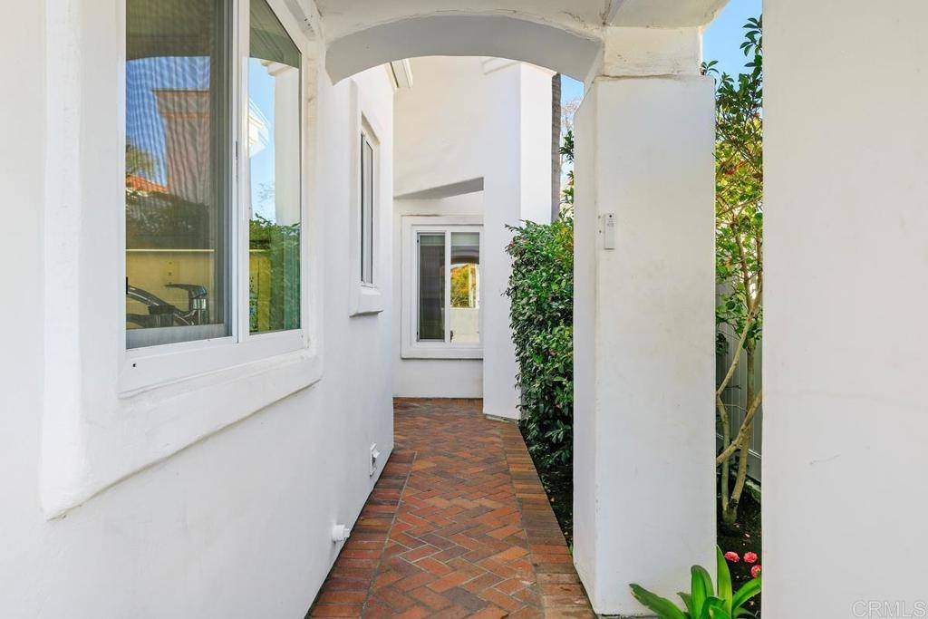 Oceanside, CA 92056,4963 Lamia WAY