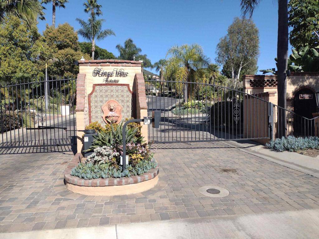 Vista, CA 92084,1719 Kings RD