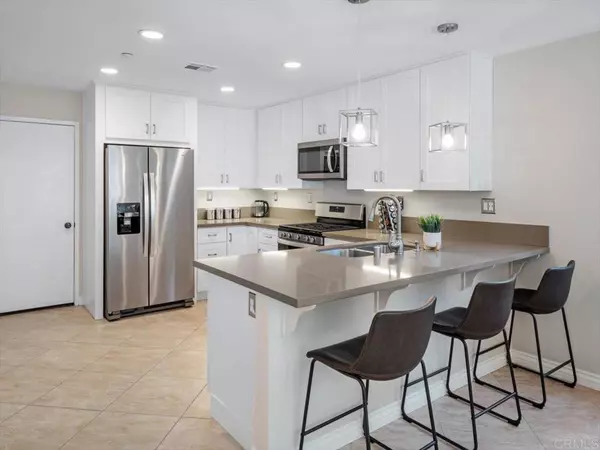 Vista, CA 92081,1704 Creekside LN