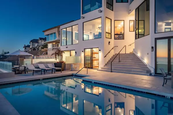 Carlsbad, CA 92008,2459 Ocean St #B