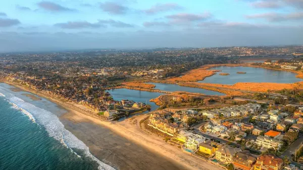 Carlsbad, CA 92008,237 Normandy Ln